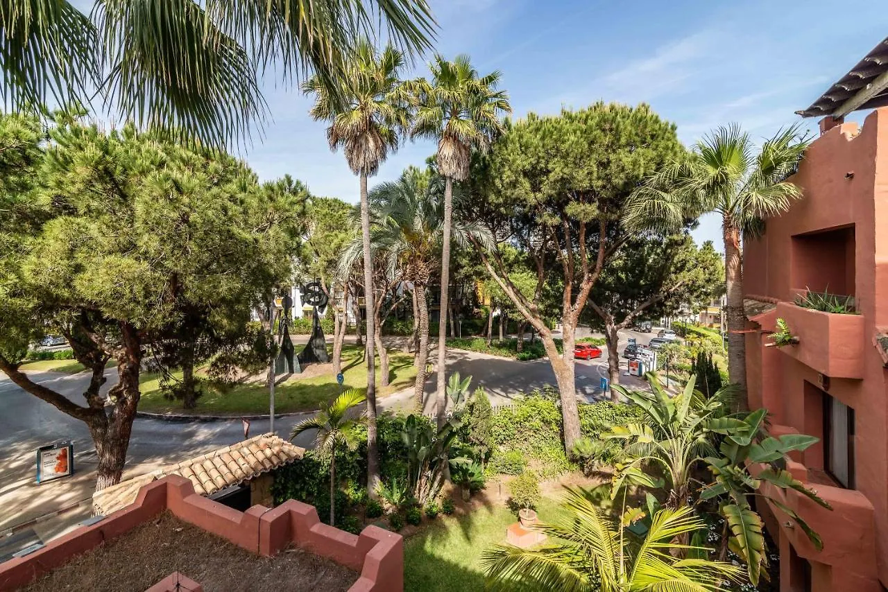 Luxury Spacious Penthouse & Garage 150M To Beach Marbella Apartmán