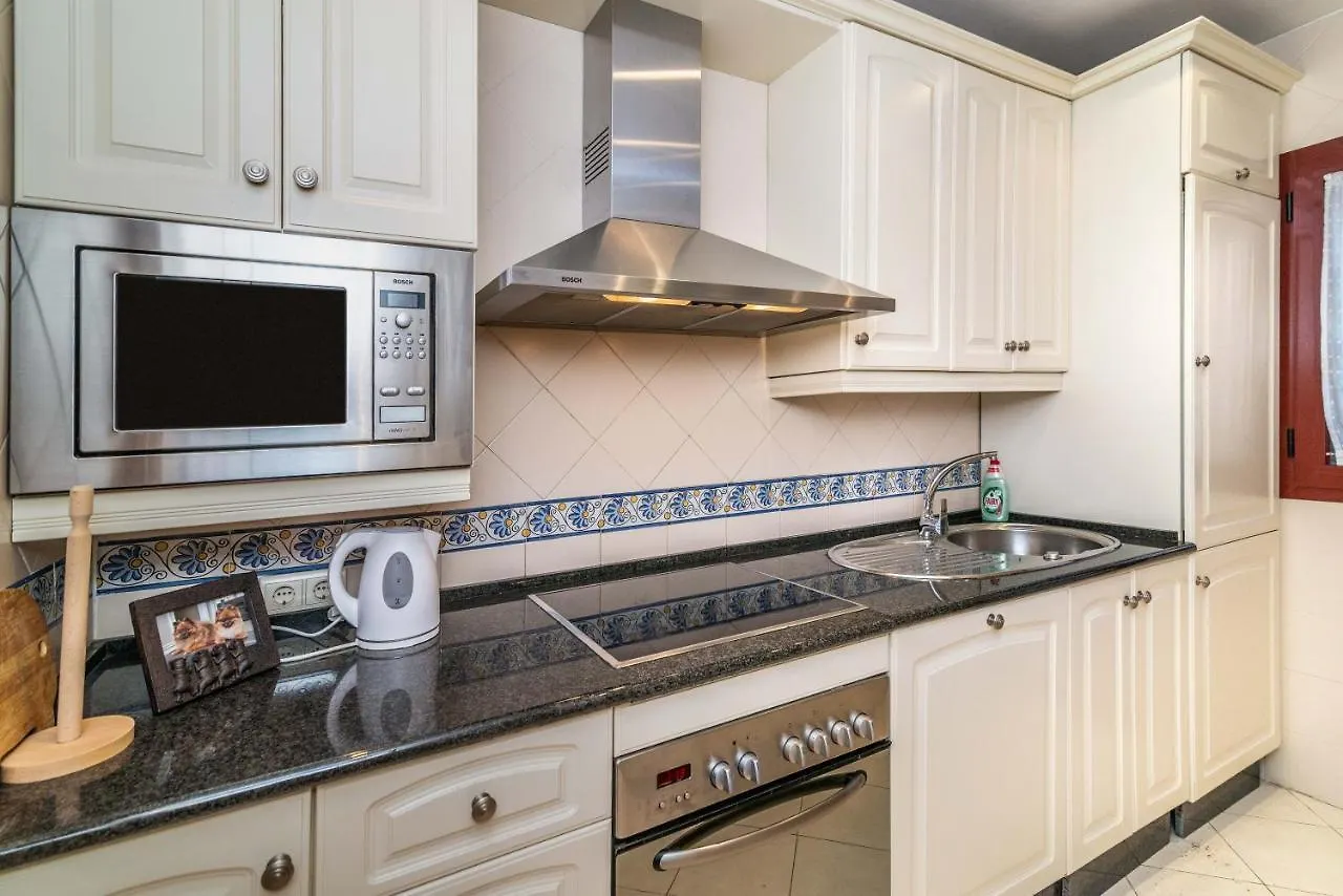 Luxury Spacious Penthouse & Garage 150M To Beach Marbella Apartmán