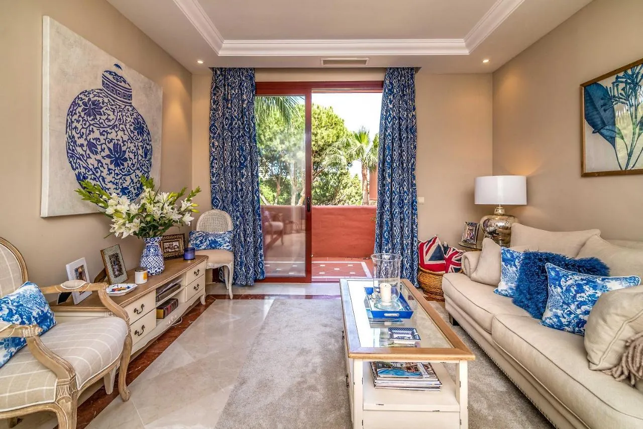 Luxury Spacious Penthouse & Garage 150M To Beach Marbella Apartment