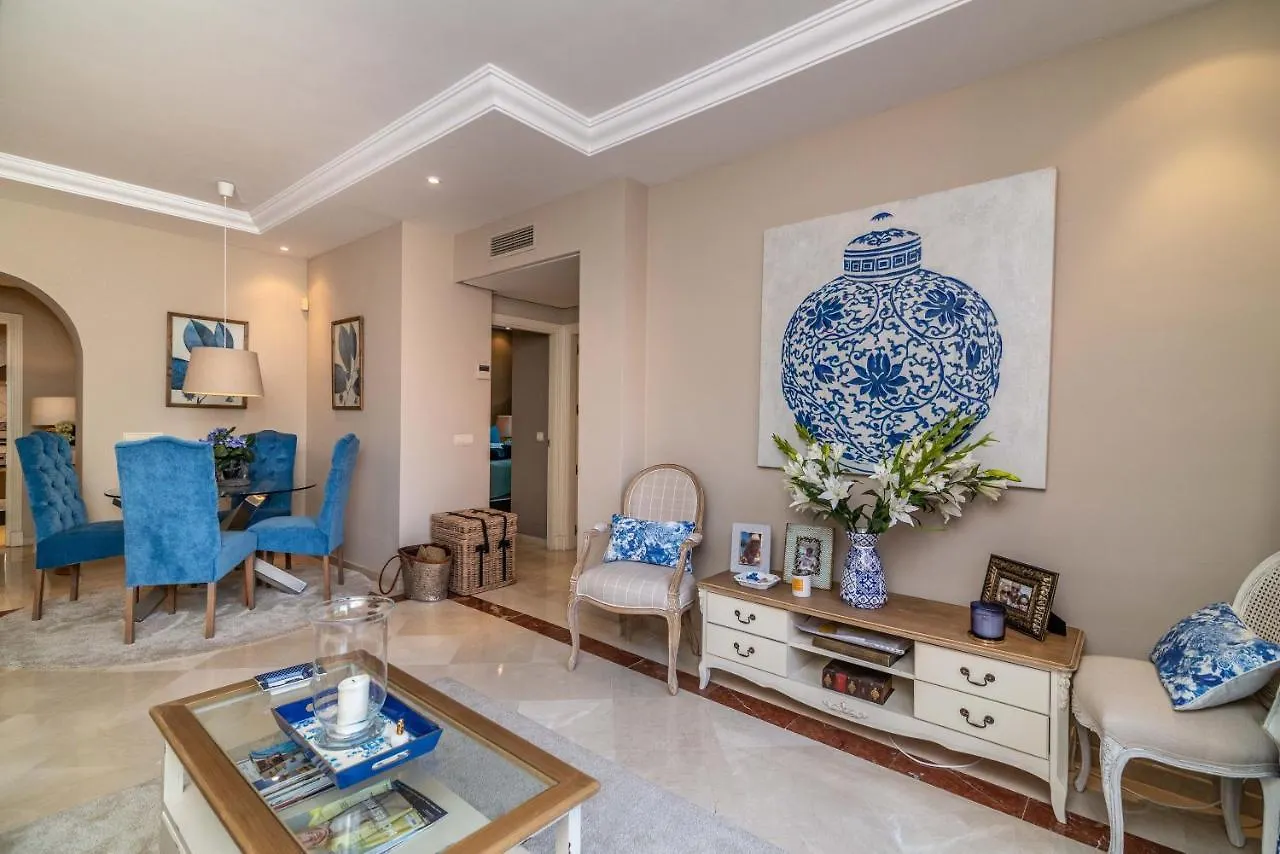 Apartment Luxury Spacious Penthouse & Garage 150M To Beach Marbella